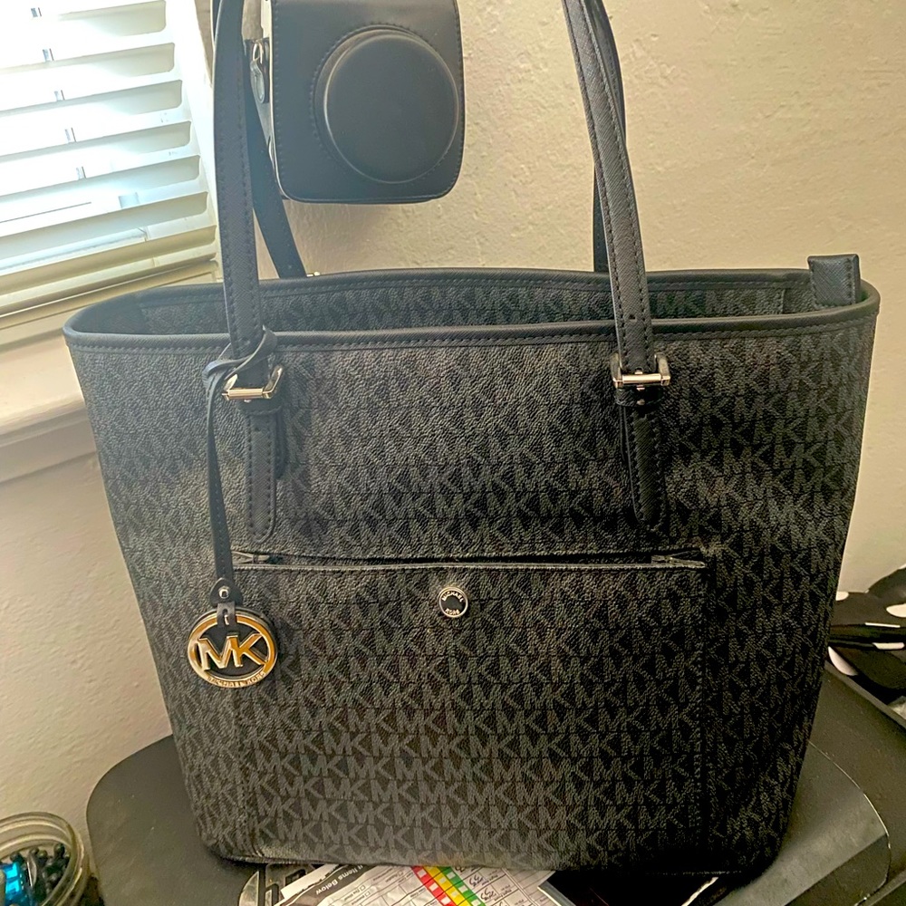 Michael Kors Snap pocket Monogram tote and wallet